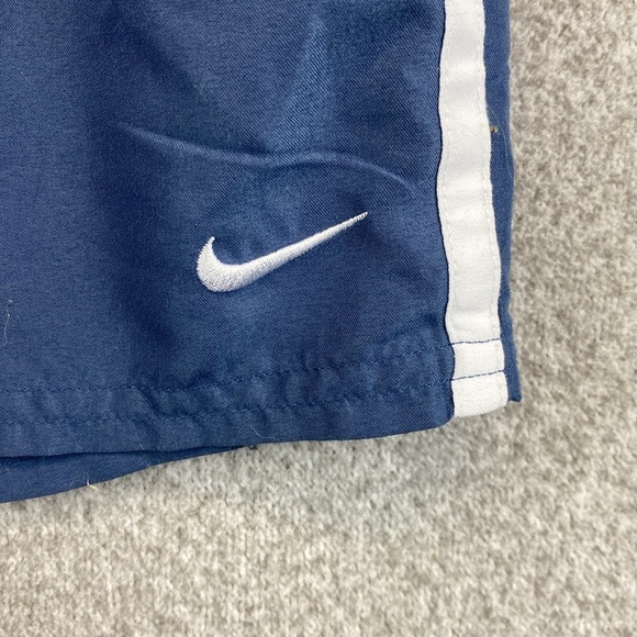 NIKE Men’s Swim Trunks Shorts M Mesh Liner Gray Orange 9" travel cruise beach - Picture 2 of 11